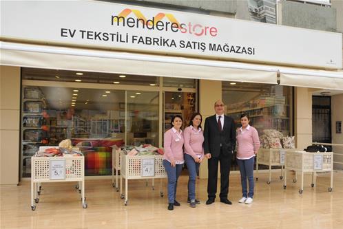 Menderes Store Kadınlar Günü İçin Çiçek Açıyor